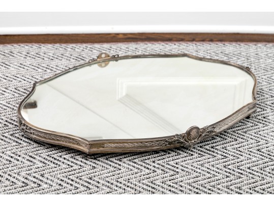 Elegant Silvered Mirror Plateau