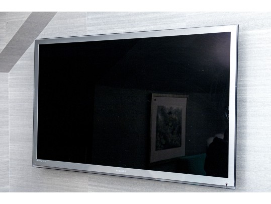 Samsung Flatscreen Television