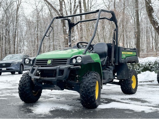 John Deere Gator