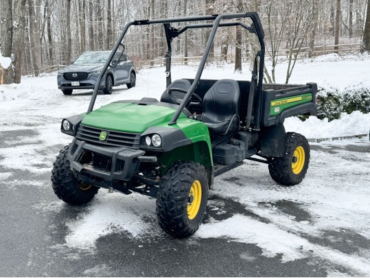 John Deere Gator