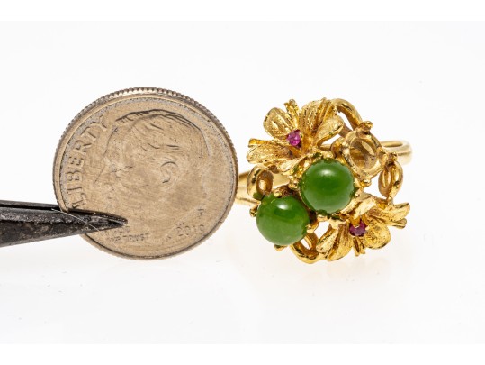 18k Yellow Gold Pretty Vintage Nephrite Jade And Ruby Ring, App. 0.06 TCW, Size 6.5