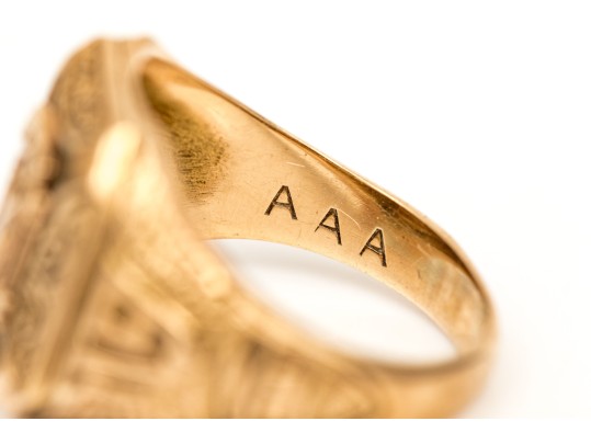 10k Yellow Gold Fabulous Vintage 1939 School Ring, Size 5.25+