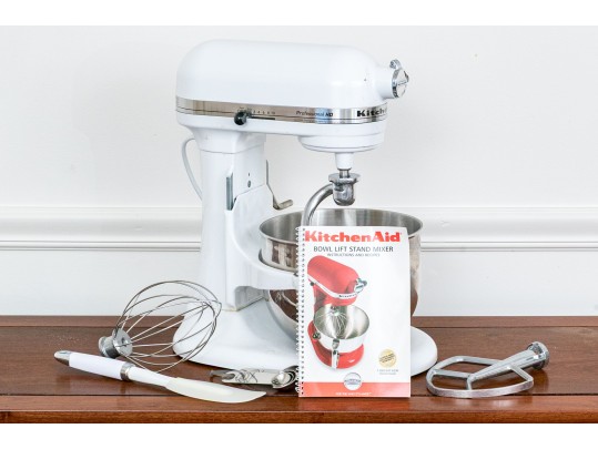 KitchenAid Stand Mixer With Accessories