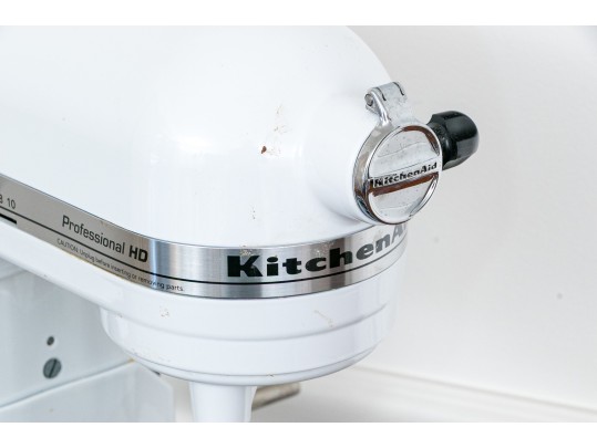 KitchenAid Stand Mixer With Accessories