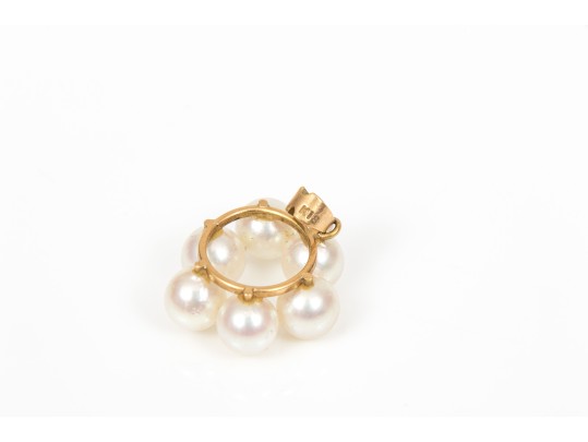 18k Yellow Gold Pretty 5.25mm Cultured Pearl Open Circle Pendant, Beautiful Lustre