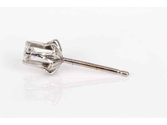 Charming 14K White Gold Diamond Stud Earrings App. 0.18 TCW