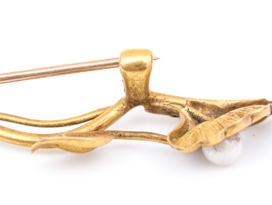 Antique Pretty Yellow Gold Filled And Cultured Pearl Foliate Motif Brooch