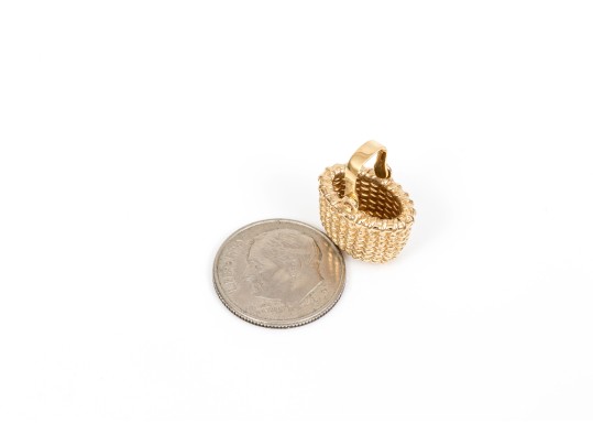 14k Yellow Gold Fabulous Nantucket Basket With Hinged Top Pendant