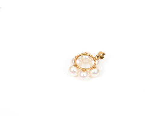 18k Yellow Gold Pretty 5.25mm Cultured Pearl Open Circle Pendant, Beautiful Lustre