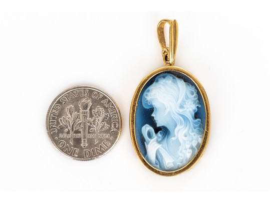 14k Yellow Gold Contemporary Black Laser Cut Cameo Pendant