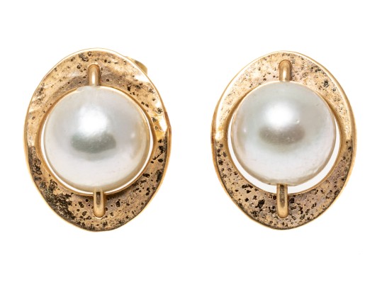 14k Yellow Gold Striking Cultured Pearl Vintage Saturn Motif Earrings