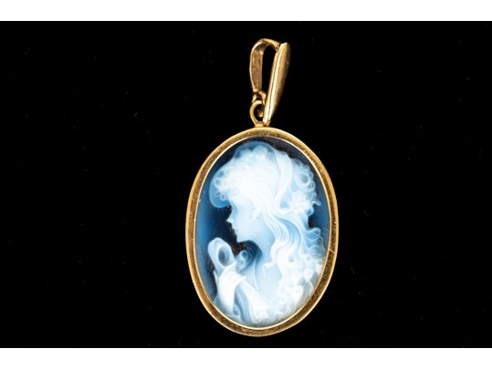 14k Yellow Gold Contemporary Black Laser Cut Cameo Pendant