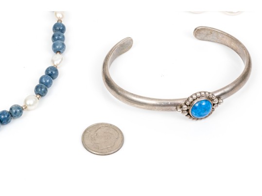 Attractive Assorted Lot Fun Blue Coral Beads, Blue Motif Cuff Bracelet 