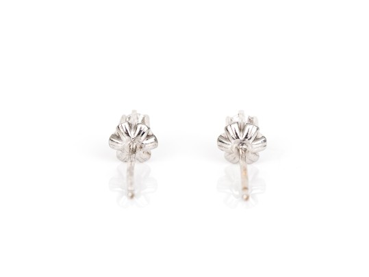 Charming 14K White Gold Diamond Stud Earrings App. 0.18 TCW