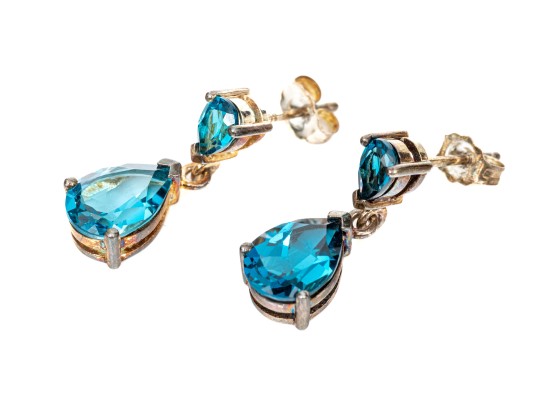 Sterling Silver Beautiful Pear Shaped Blue Topaz Drop Pendant Earrings