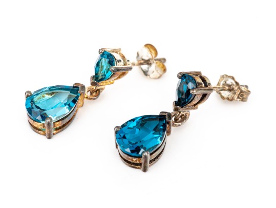 Sterling Silver Beautiful Pear Shaped Blue Topaz Drop Pendant Earrings