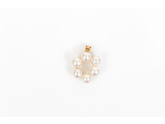 18k Yellow Gold Pretty 5.25mm Cultured Pearl Open Circle Pendant, Beautiful Lustre