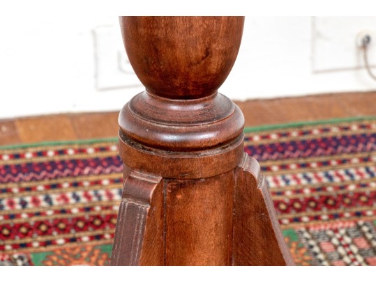 American Late Federal Quatrefoil Form Cherry Tilt-top Candle Stand, Ca. 1810-30