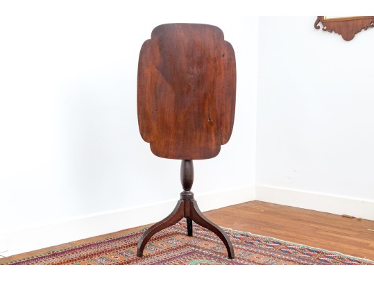 New England Federal Quatrefoil Form Tilt Top Stand, Ca. 1800-1820
