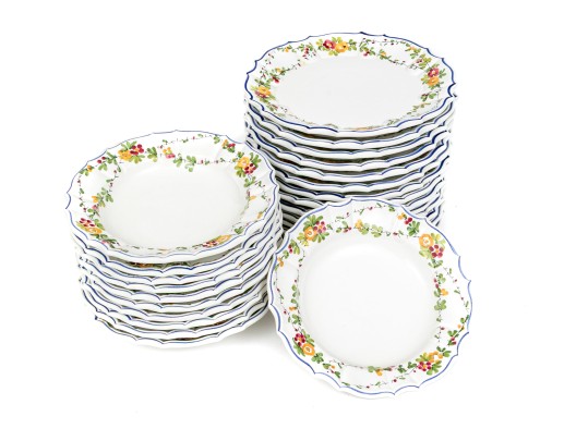 Elegant Vintage Italian Hand-Painted Ceramic Plates And Bowls, 25 Pieces