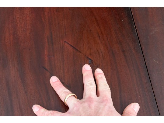 A Fine American Queen Anne Mahogany Drop Leaf Table Tea Table, Ca. 1760-80