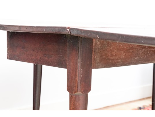 American Queen Anne Mahogany Drop Leaf Table, Ca. 1750-70