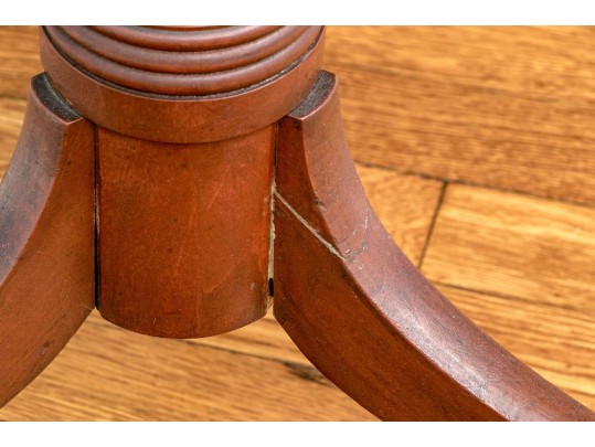 Antique Spider Leg New England Tilt Top Table, Ca. 1800-1820