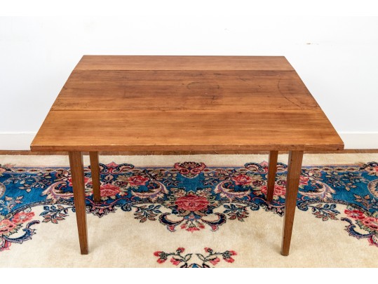 American Late Federal Mahogany Farmhouse Drop Leaf Table, Ca. 1810-30