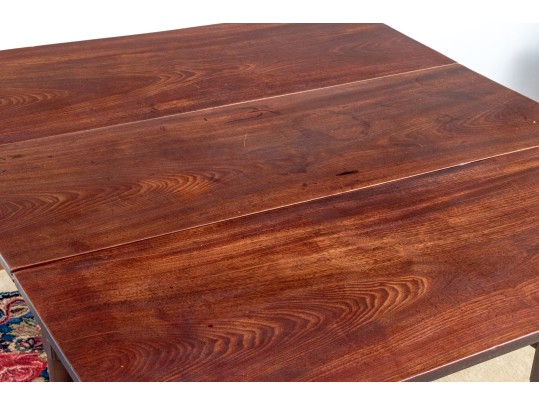 American Queen Anne Mahogany Drop Leaf Table, Ca. 1750-70