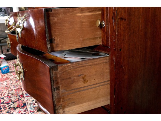 Massachusetts Mahogany Oxbow Slant Front Desk, Ca. 1760-80