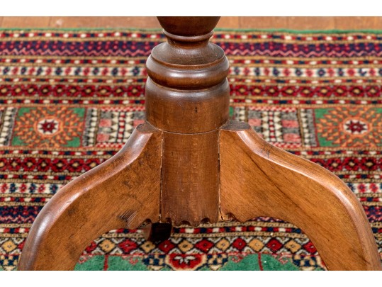 New England Slipper Foot Tilt-top Pedestal Candle Stand, Ca, 1800-1820