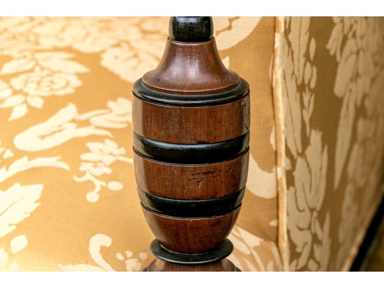 Fine New England Federal Sofa Maple Inlaid Mahogany Sofa, Ca. 1810-30 