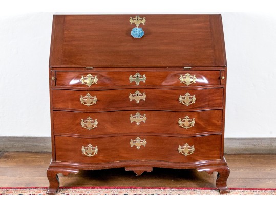 Massachusetts Mahogany Oxbow Slant Front Desk, Ca. 1760-80