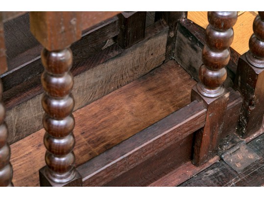 English 18th C. Oak Bobbin Turned Gate Leg Table
