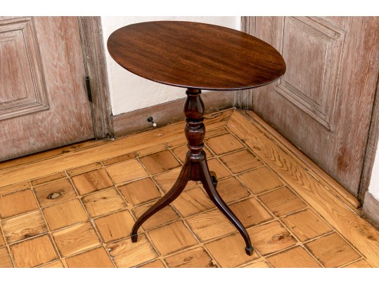 Federal Style Oval Wine Stand