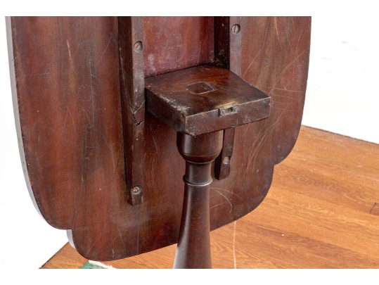 New England Federal Quatrefoil Form Tilt Top Stand, Ca. 1800-1820