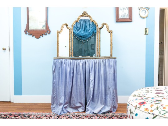 Elegant Hollywood Regency Vanity Table With Three Section Vanity Mirror