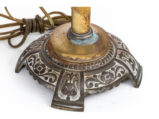 Bradley & Hubbard Arts & Craft Style Slag Glass Table Lamp