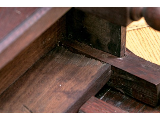 English 18th C. Oak Bobbin Turned Gate Leg Table