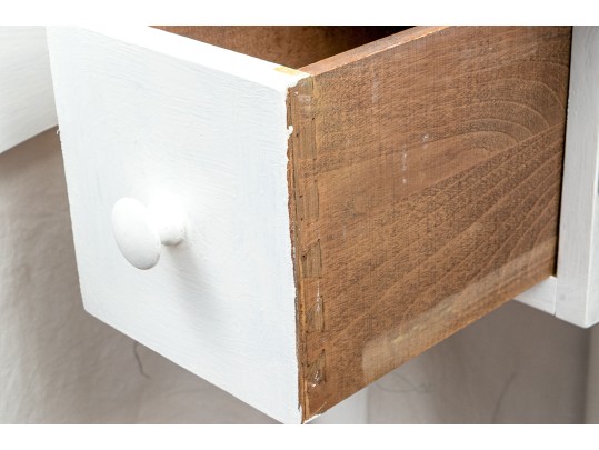 Elegant Hollywood Regency Vanity Table With Three Section Vanity Mirror