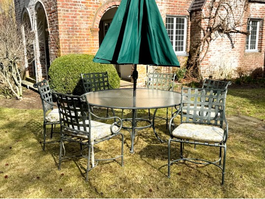 Brown Jordan Outdoor Dining Set Chairs, Table And Umbrella