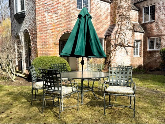 Brown Jordan Outdoor Dining Set Chairs, Table And Umbrella