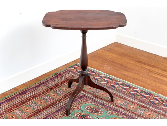 New England Federal Quatrefoil Form Tilt Top Stand, Ca. 1800-1820