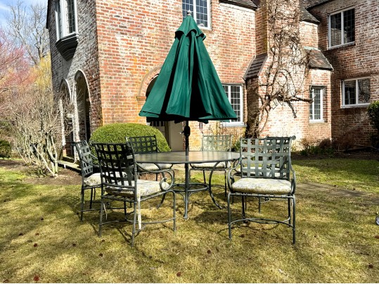 Brown Jordan Outdoor Dining Set Chairs, Table And Umbrella