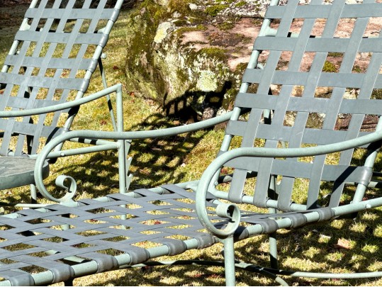 Pair Of Brown Jordan Vintage Chaise Lounges With Side Table