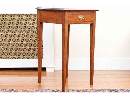Connecticut Late Federal Single Drawer Side Table, Ca. 1800-20