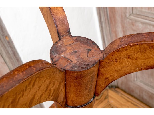 New England Figured Maple Spider Leg Candle Stand, Ca. 1790-1810