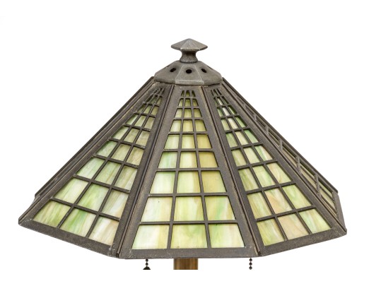 Bradley & Hubbard Arts & Craft Style Slag Glass Table Lamp