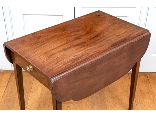 American Federal Pembroke Table, Probably New York, Ca. 1800-20