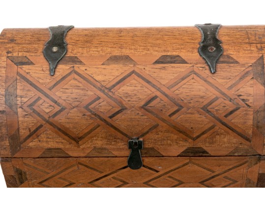 Vintage Italian Marquetry Inlaid Specmin Wood Footed Jewelry Casket